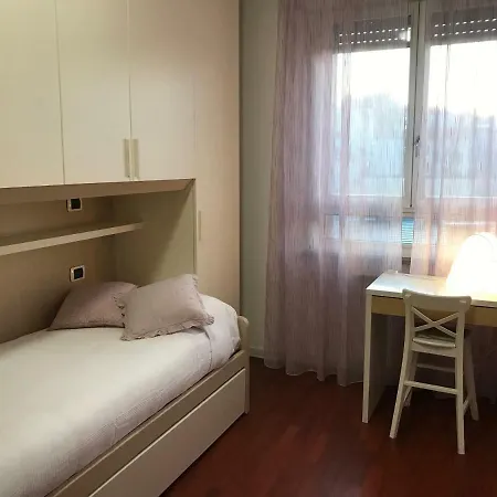La Casa Sul Naviglio Апартаменты *